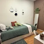 Aot - Guest House
